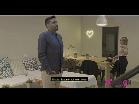 ❤️ PORNBCN 4K 一个成熟的女人与大乳房要肛门性交年轻的男妓与大阴茎口交amortism硬他妈的手工作狗风格阴部舔高潮法语字幕 Porno ❌️